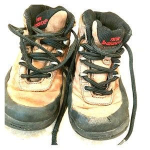 New Balance waterproof shoe boots in brown leather